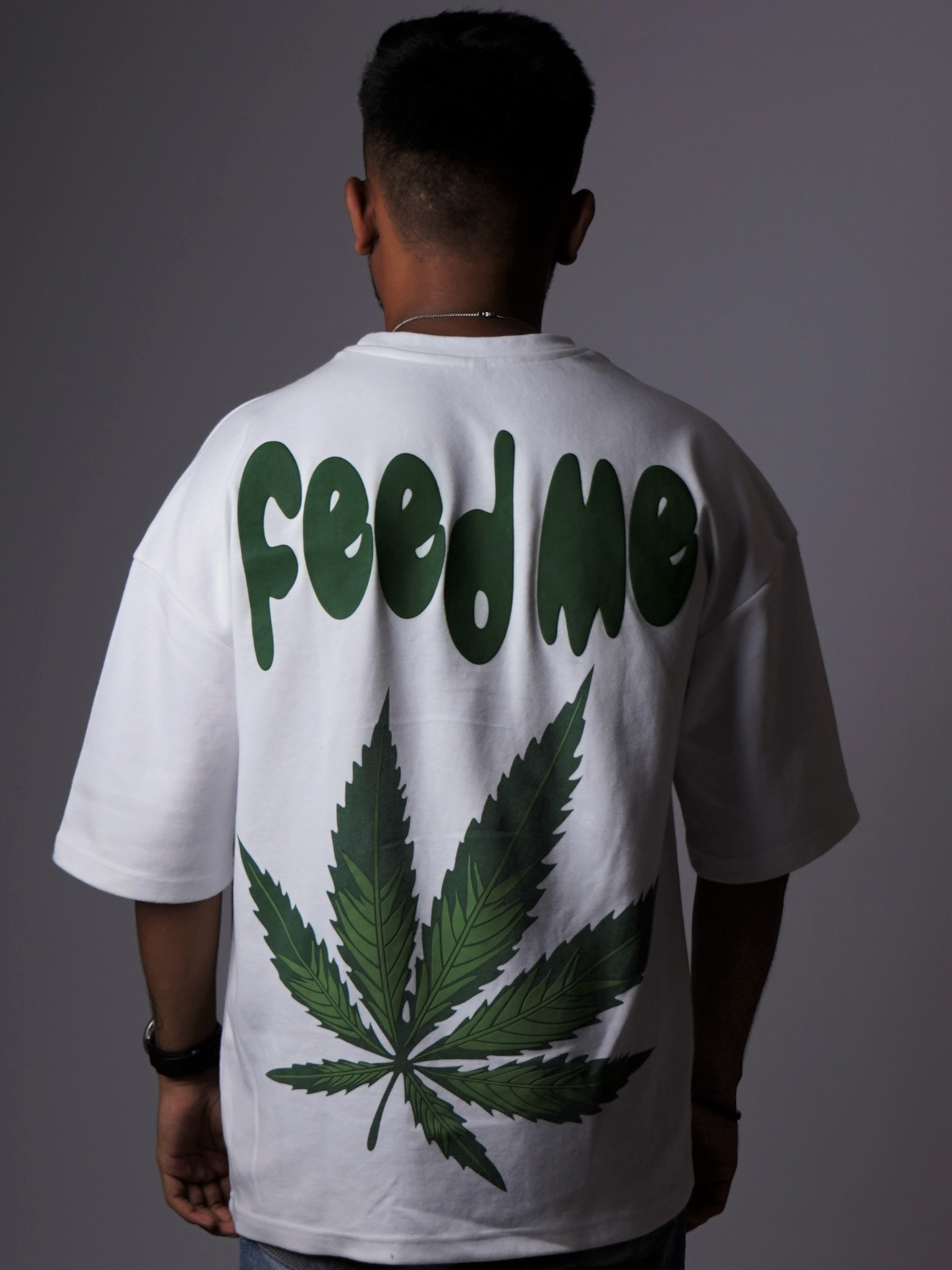 Feed me weed - Oversized Tshirt